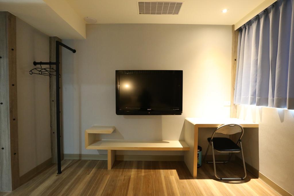 Central Hotel Таоуан Екстериор снимка