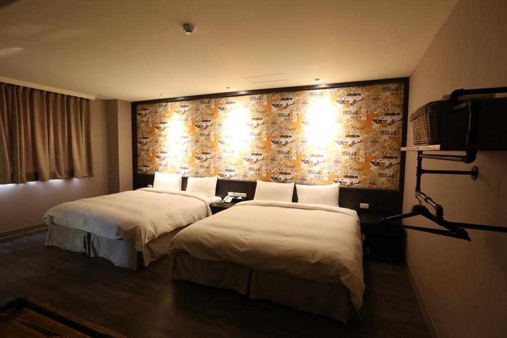 Central Hotel Таоуан Екстериор снимка