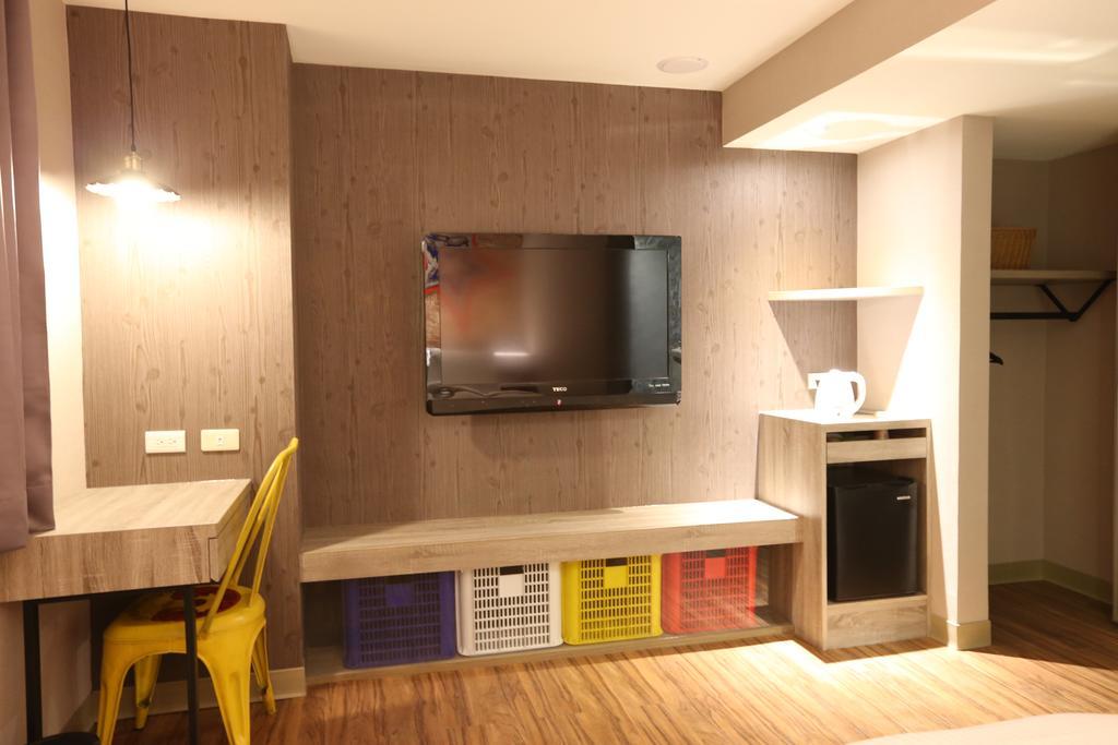 Central Hotel Таоуан Екстериор снимка