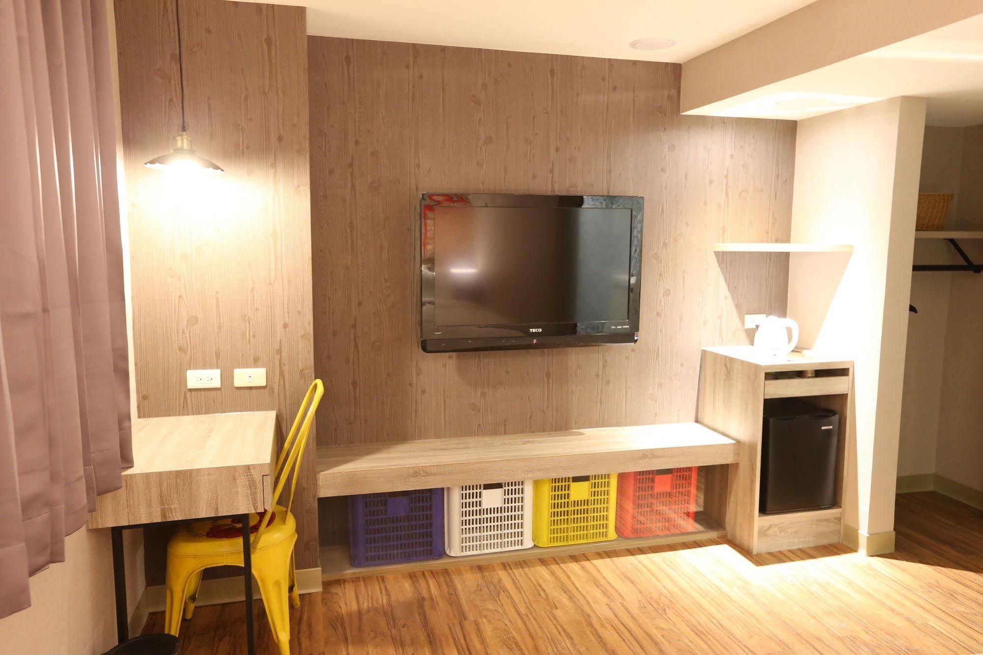 Central Hotel Таоуан Екстериор снимка