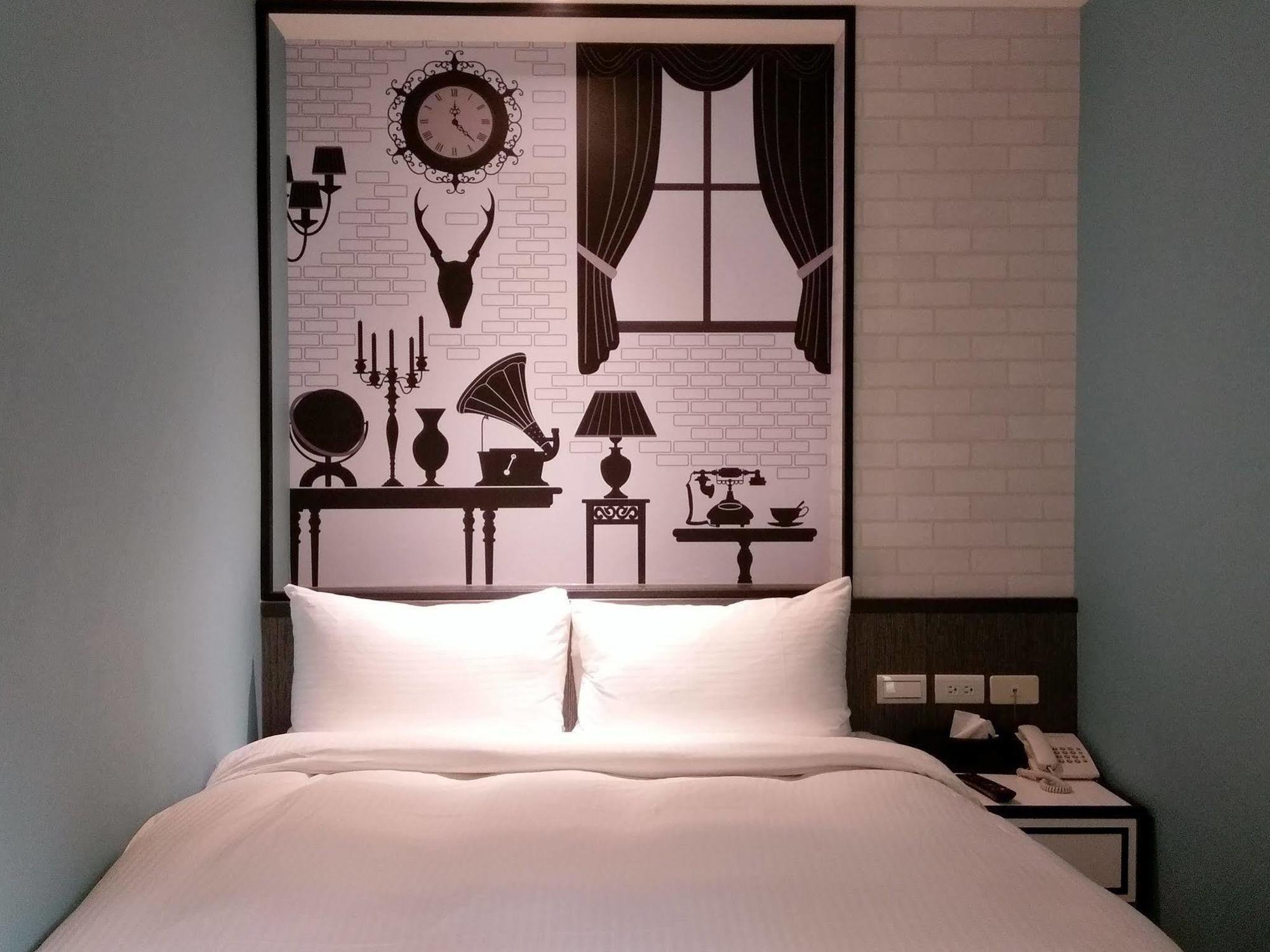 Central Hotel Таоуан Екстериор снимка